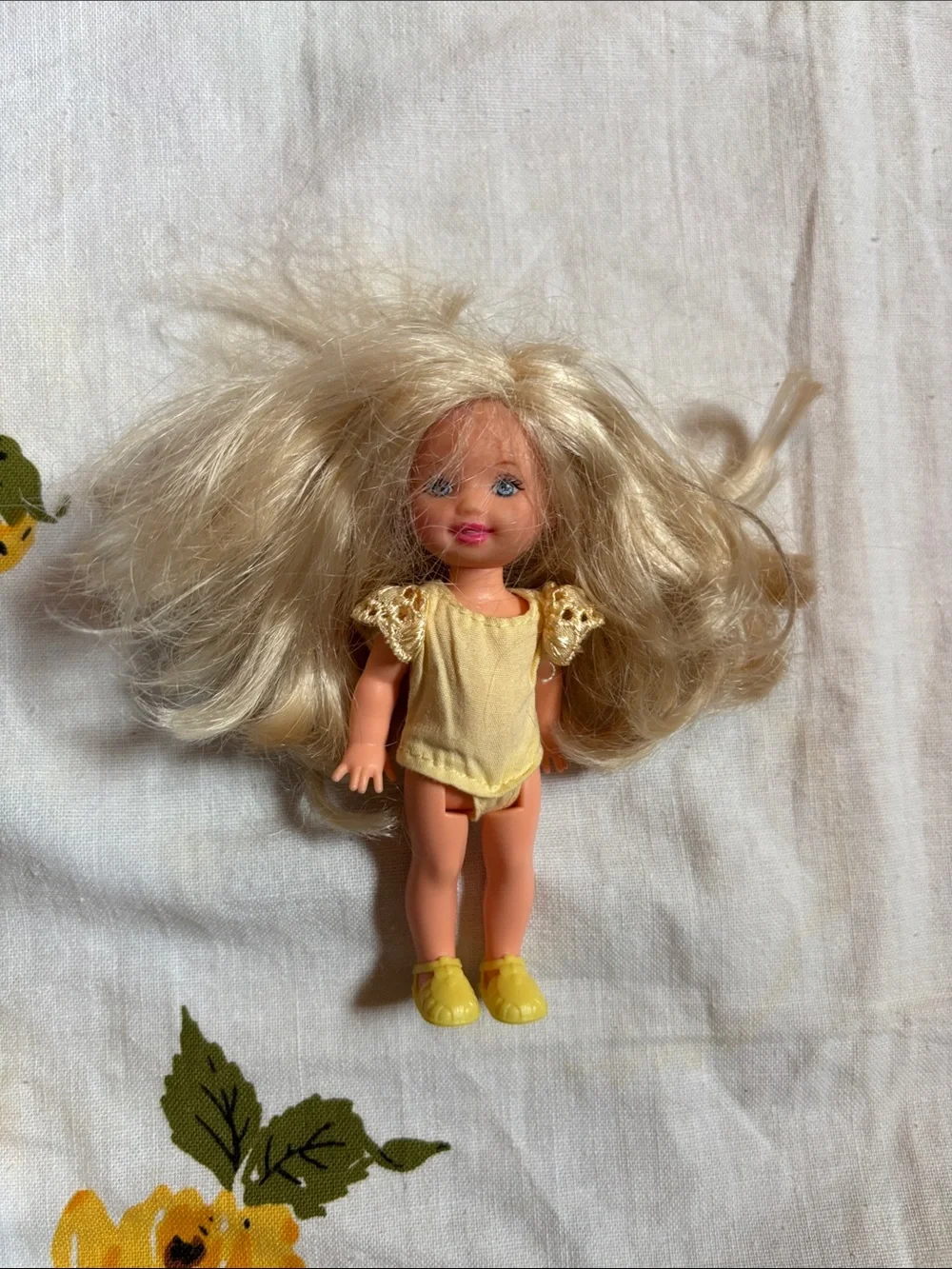 Mixed lot of 6 kids, dolls multicolor 4.5”- 7”
